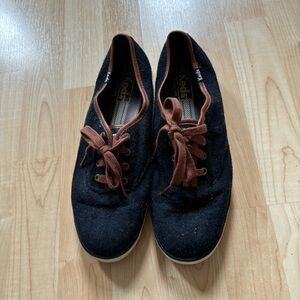 Size 8.5 navy and brown Keds Champion sneakers